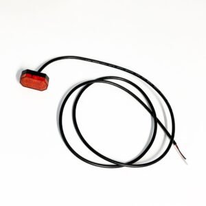 Luz trasera para guardabarros de 4 agujeros (3,7V)